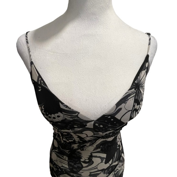 GARAGE. Sz XS. Gray/Black Spaghetti Strap form fitting dress. - Picture 4 of 13